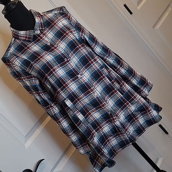 Simply Noelle Long Plaid Top - Picture 1 of 16
